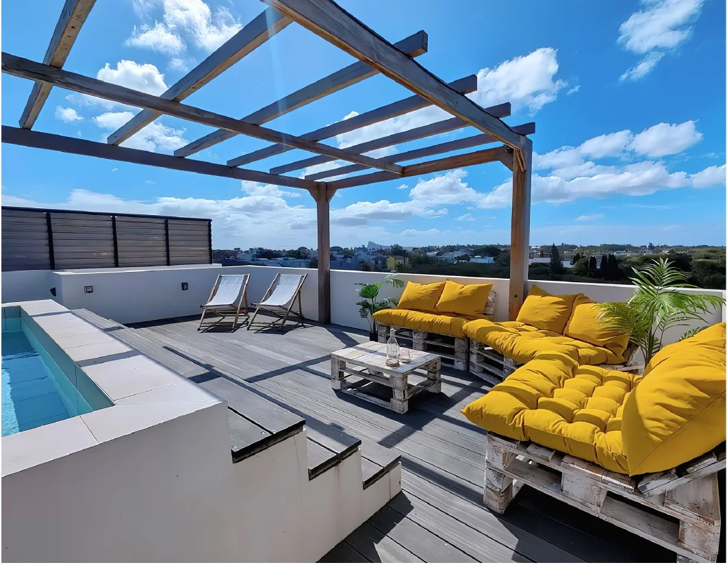 Apartment 4B private rooftop with small pool